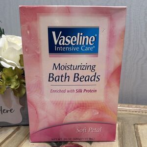 Discontinued Vaseline Intensive Care Moisturizing Bath Beads Soft Petal Sealed